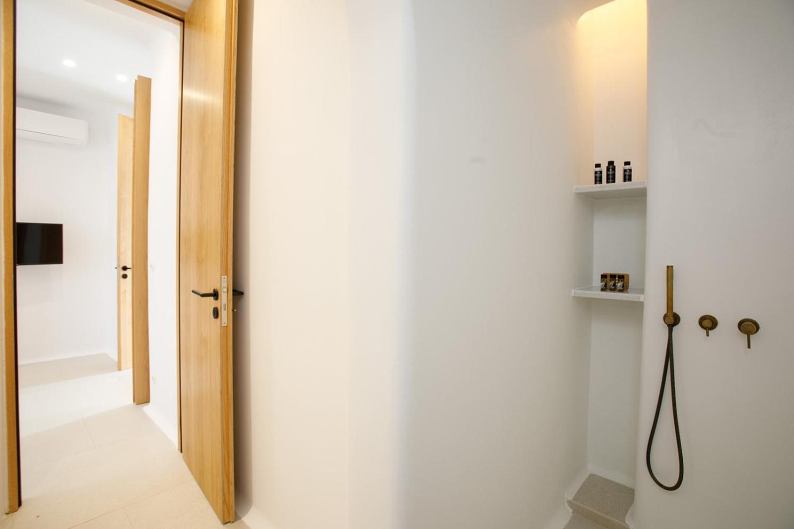 Alio Naxos Luxury Suites أجيوس جورجيوس الغرفة الصورة